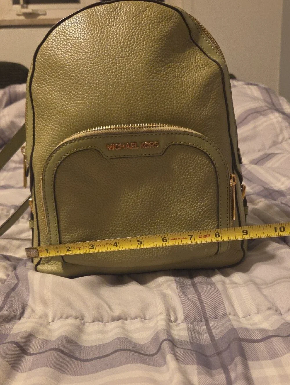 Michael Kors compact pebbled